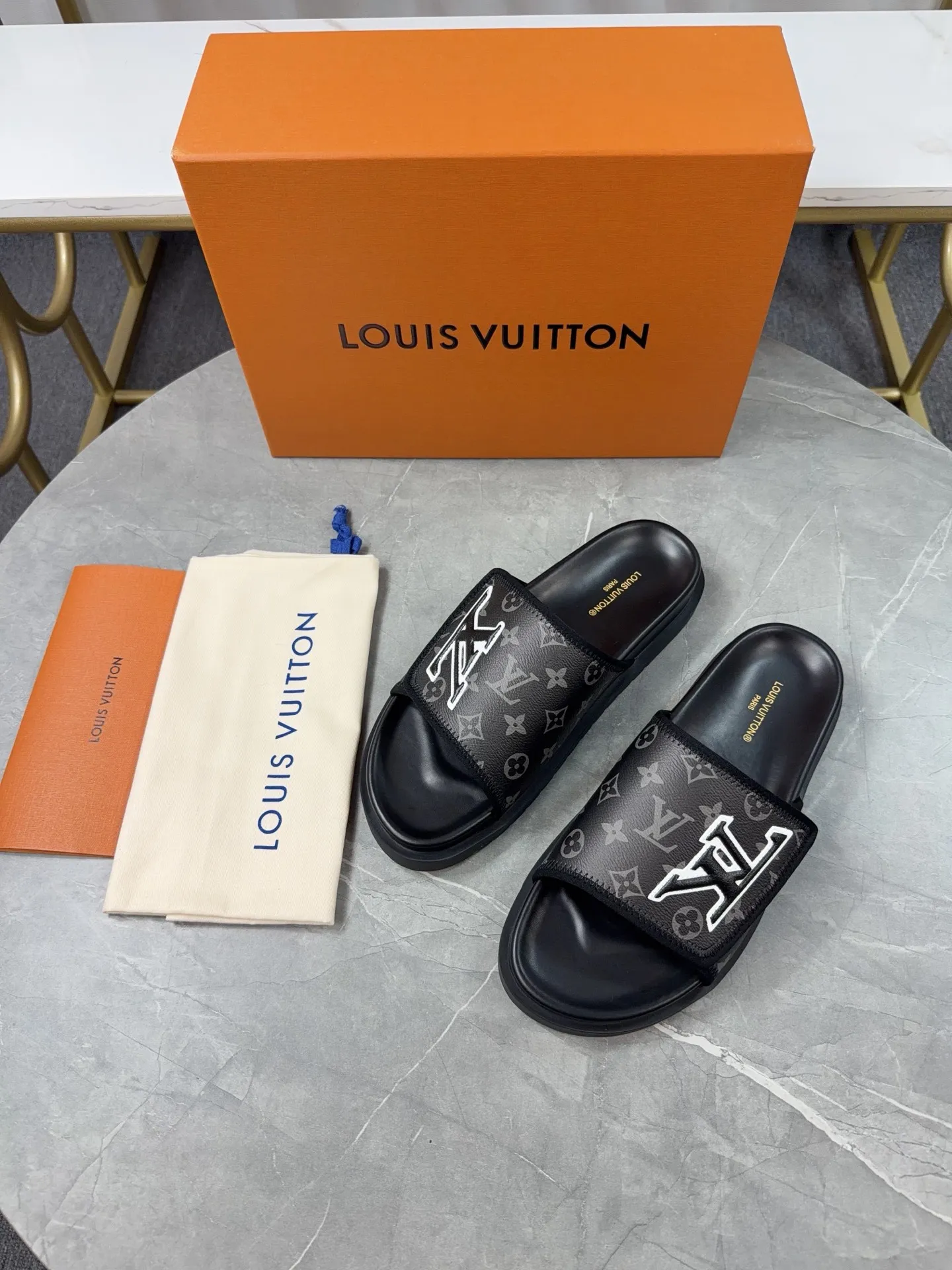 Men's Men's Shoes 💰380💰 🌈LV | Louis Vuitton ²⁰²³ 𝐬𝐬 🧡💚2025 Spring and Summer New Style Top Version‼ ️The original version is the same. The counter specializes in the latest straw slippers. Hard goods are new🆕 ❥Purchase level! Full of high-end feel! A popular model among bloggers at home and abroad, it’s retro and fashionable, and looks stunning on your feet! Mainly recommended models on the official website★ ━━━━━ ЅᏇєєt ━━━━━ ▪️Upper: original customized cowhide fabric ▪️Inner: cow lining ▪️Outsole: high-end rubber outsole ▪️Shoe size: 35-47 (46-47 customization is not returnable)